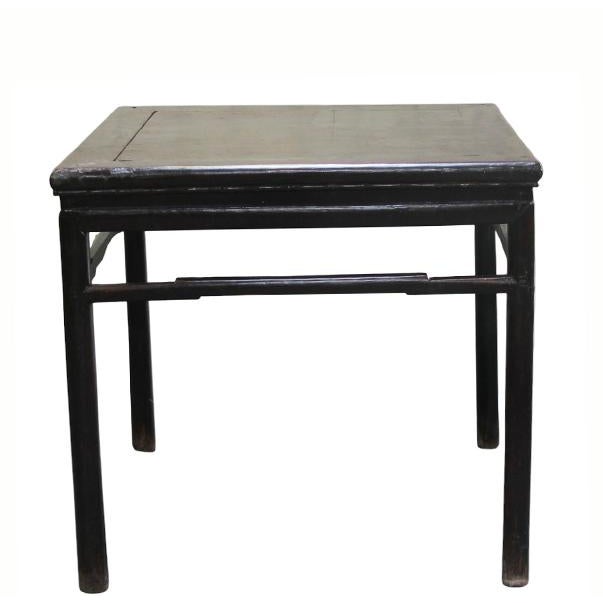 This 19th century square elm wood tea table is finished in a deep dark lacquer, showcasing a clean and minimalist...