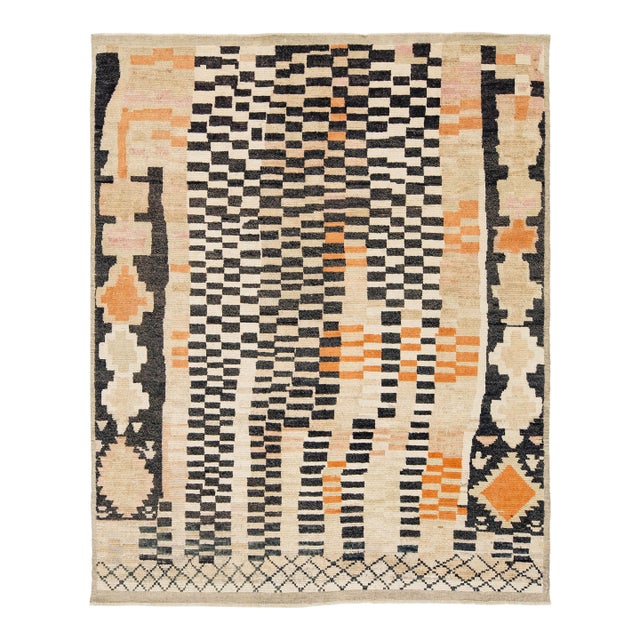 Beige Modern Checkered Moroccan Wool Rug – HandKnotted Geometric Berber Style For Sale