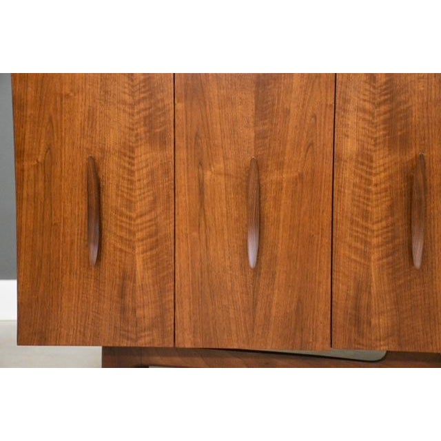 1960s Refinished Walnut 65” Credenza by Young Manufacturing For Sale - Image 10 of 10