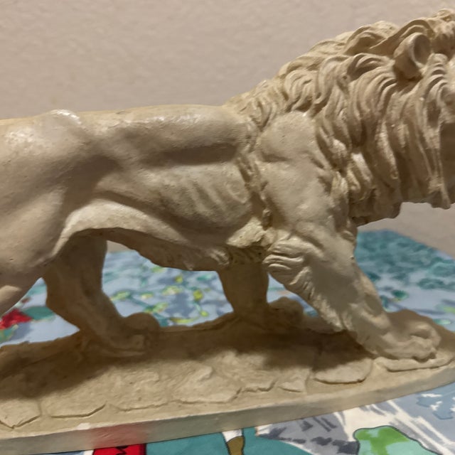 Grand Tour Mid-Century Grand Tour Style White Composite Striding Lion Sculpture, After Antoine-Louis Barye For Sale - Image 3 of 10