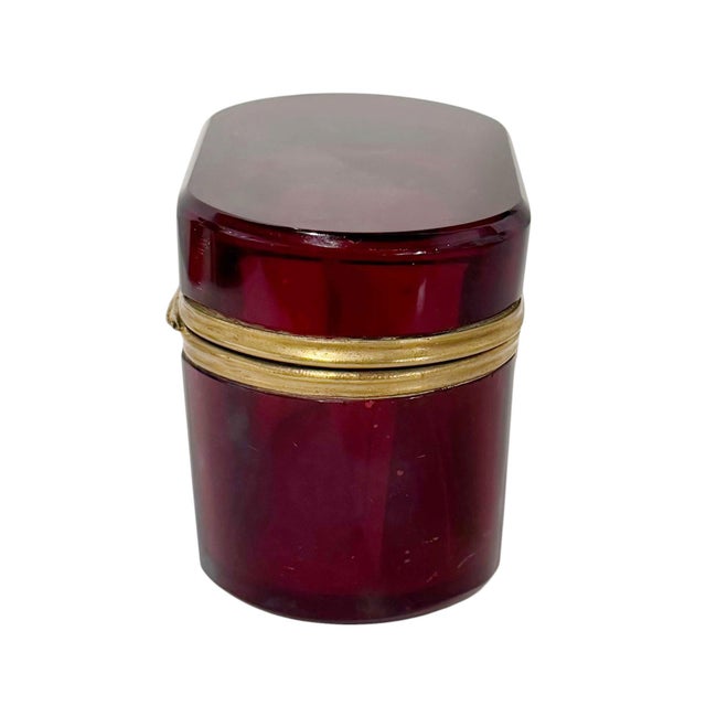19th Century French Ruby Red Glass Box With Gilt Bronze Mounts For Sale In Tampa - Image 6 of 8