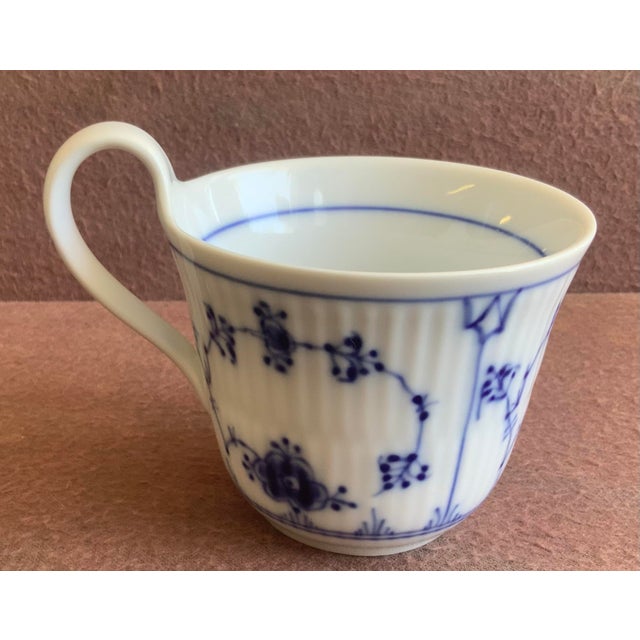 Traditional 1980s Royal Copenhagen Blue Fluted Plain High Handle Cup 093 For Sale - Image 3 of 5