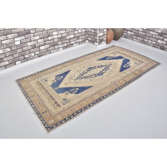 1960s Vintage Turkish Oversize Rug For Sale - Image 5 of 11