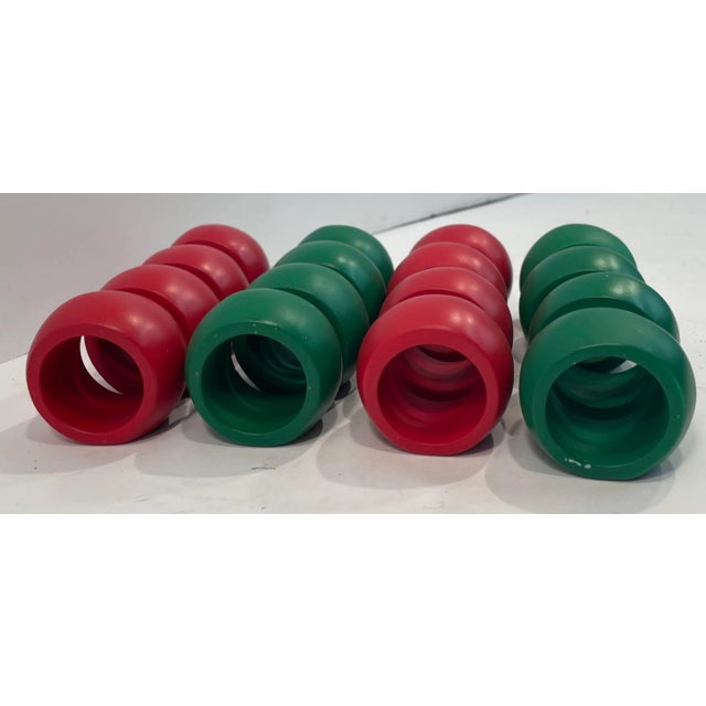 Mid-Century Modern Vintage Green and Red Wooden Napkin Rings - Set of 16 For Sale - Image 3 of 5