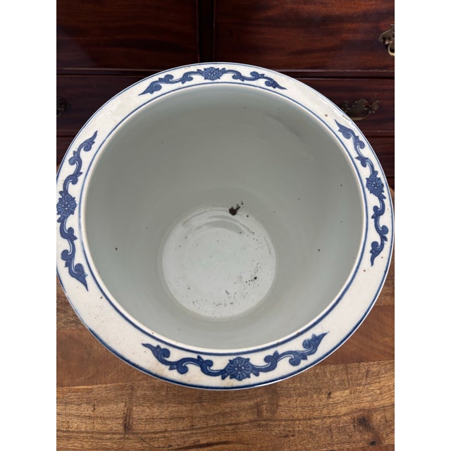 Mid 20th Century Mid to Late Twentieth Century Large Vintage Chinese Blue & White Porcelain Floral Fishbowl Planter Jardinière For Sale - Image 5 of 10