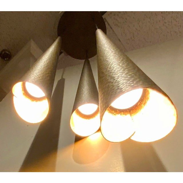 Global Views Modern Hammered Antique Brass Finished Trumpet Chandelier For Sale In Atlanta - Image 6 of 7