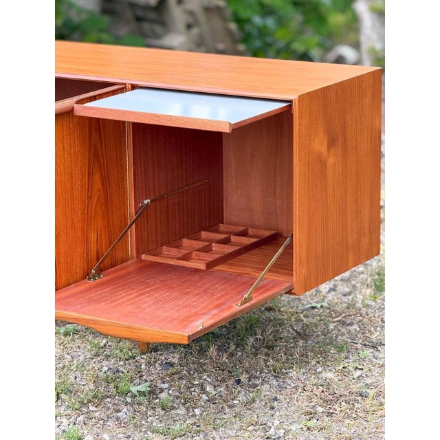Long Dunvegan Sideboard from McIntosh, 1960s For Sale - Image 15 of 17