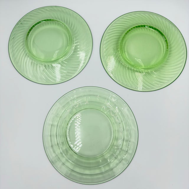 Anchor Hocking 1930's Anchor Hocking Green Depression Glass Swirl & Optic Luncheon 3pc Plate Set For Sale - Image 4 of 5