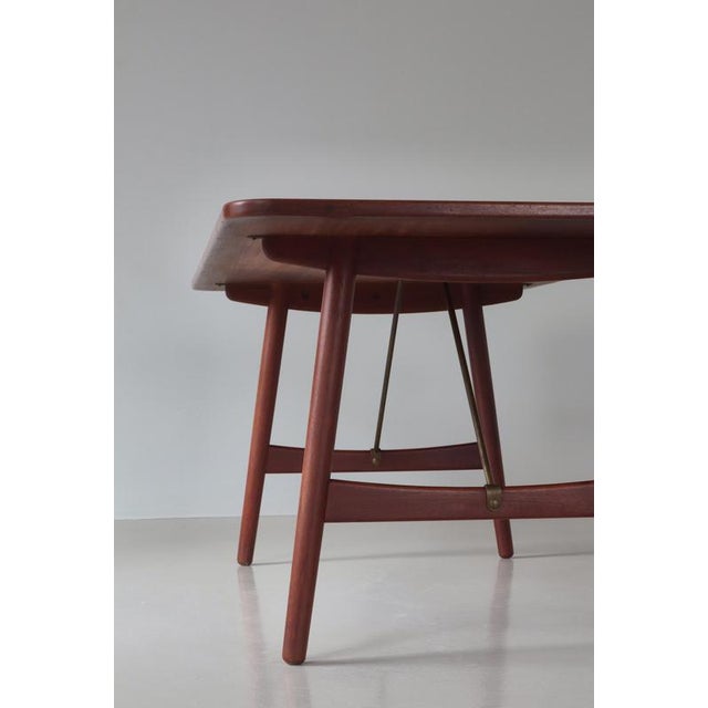 Modern Danish Dining Table attributed to Børge Mogensen in Teakwood & Brass from Søborg Møbelfabrik, 1950s For Sale - Image 10 of 18