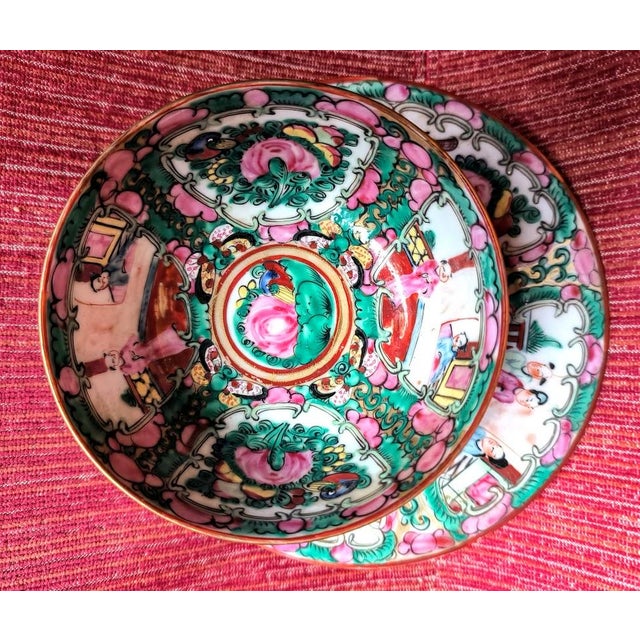 Porcelain Bowls with Plates with Pink Medallion, Set of 4 For Sale - Image 4 of 7