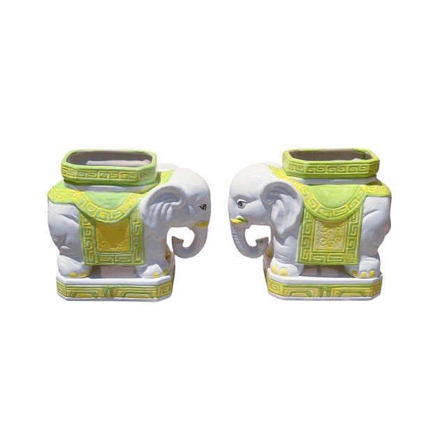 1980s Vintage Ceramic Elephant Planters / Cachepots – Pair For Sale - Image 5 of 10