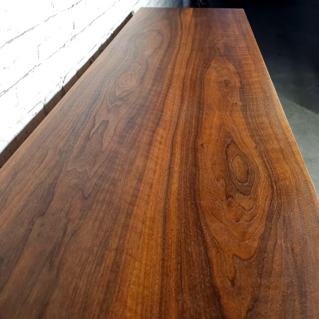 1960s Elegant Restored Mid Century Modern Long Low 8 Drawer Dresser Hi-End Walnut For Sale - Image 11 of 16