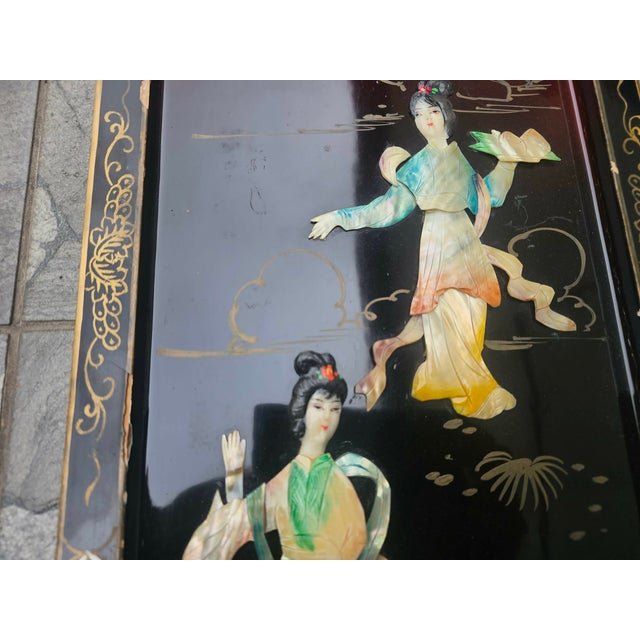 dimensions: height 70 cm, width 25 cm, depth 2 cm.