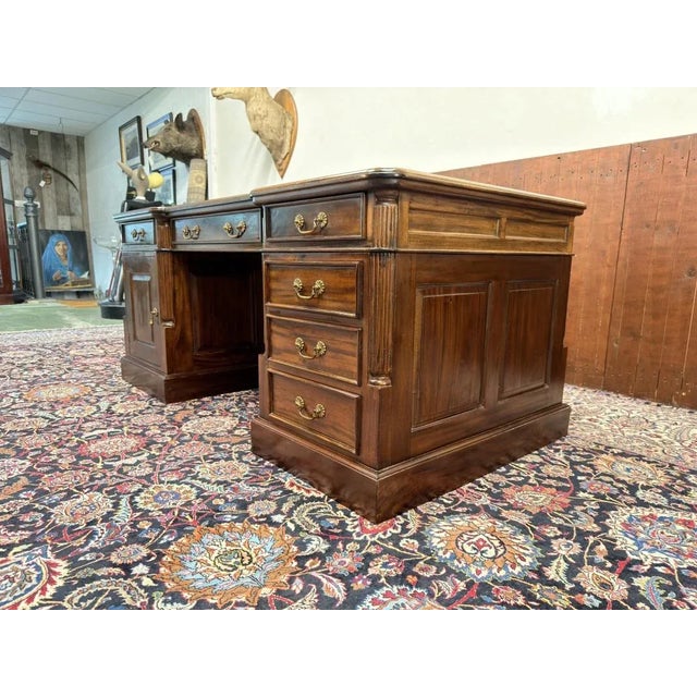 English Chesterfield Desk in Teak For Sale - Image 6 of 18