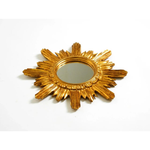 Mid-Century Modern Italian Sunburst Wall Mirror in Wood and Resin, 1950s For Sale - Image 4 of 15