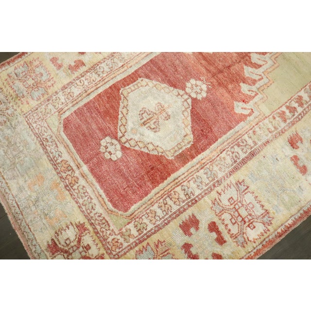 Antique Turkish Oushak Prayer Rug - 3'9" x 5'2" For Sale In New York - Image 6 of 6