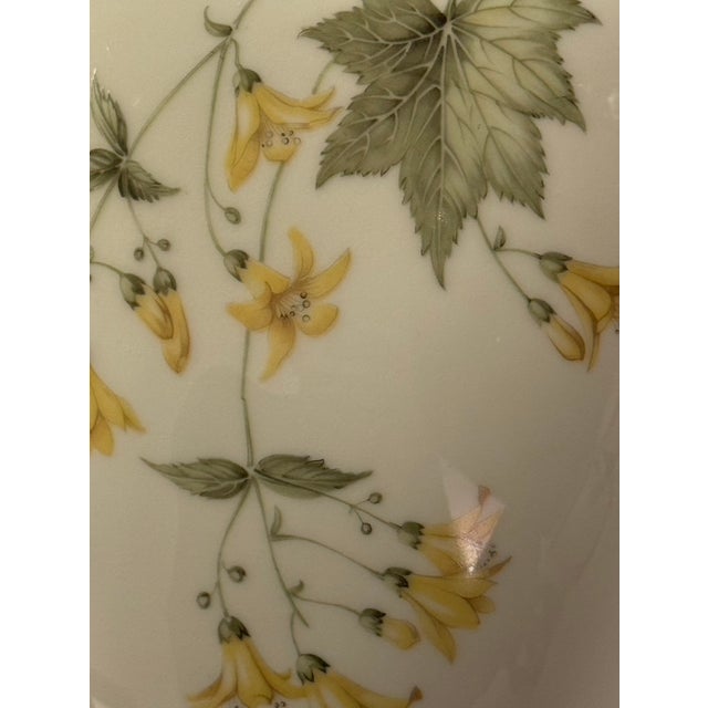 1950s Vintage Mid-Century K&a Krautheim Selb Bavaria Floral Porcelain Ovoid Vase For Sale - Image 5 of 12