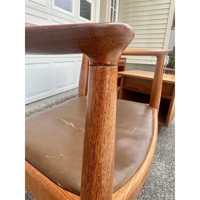 Original Hans Wegner for Johannes Hansen "The Chair" Teak and Leather Round Chair 60s For Sale - Image 12 of 15