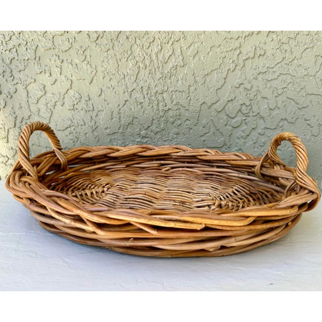 Vintage 1900s Large Natural Wicker Oval Shaped Basket With Handles For Sale In Orlando - Image 6 of 11