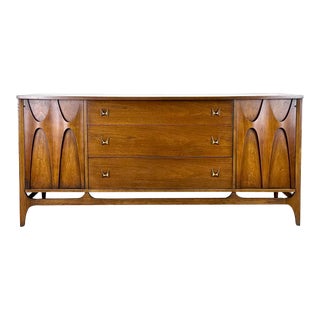 1960’s Mid Century Modern Broyhill Brasilia Walnut Credenza / Sideboard For Sale