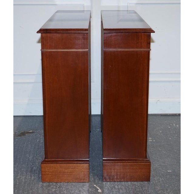 Vintage Edwardian Style Sheraton Dwarf Open Bookcase Adjustable Shelves, Set of 2 For Sale - Image 16 of 18