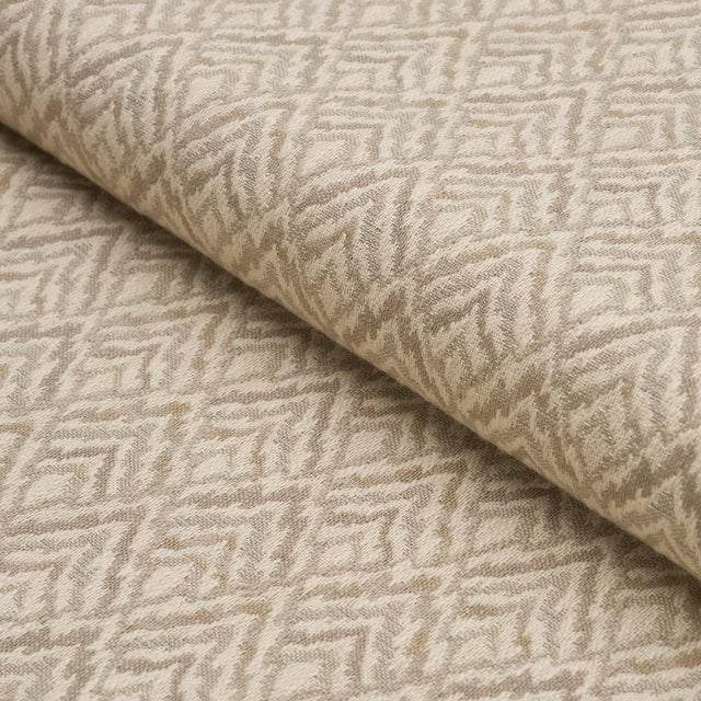Schumacher Sample - Schumacher Halcyon Fabric In Almond Dust For Sale - Image 4 of 5
