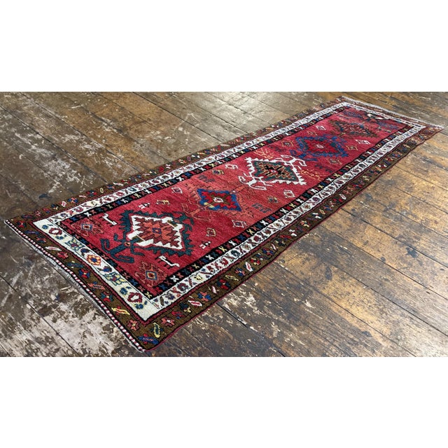 Antique Heriz Runner Rug in Wool, 1890s For Sale - Image 6 of 18