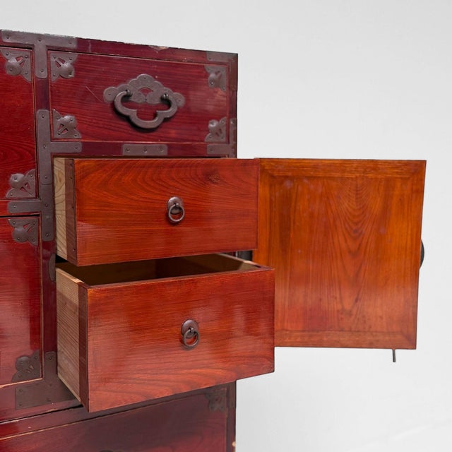 Japanese Kimono Tansu Chest of Drawers, 1890s For Sale - Image 11 of 18