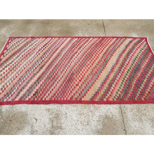 Galerie Shabab Collection Mid-20th Century Handmade Turkish Anatolian Throw Rug For Sale In New York - Image 6 of 10