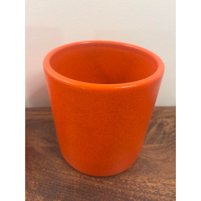 Ceramic 1960s Gainey Ceramics Ac-8 Orange Architectural Planters - Pair For Sale - Image 7 of 10