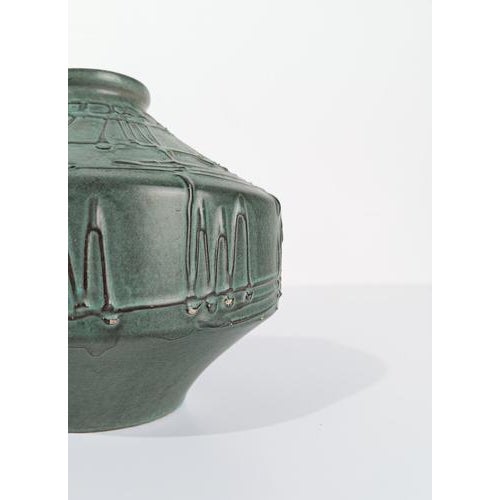 We offer for sale a Carafe / Vase made between the 60s and 70s in East Germany, part of the vast ceramic production called...