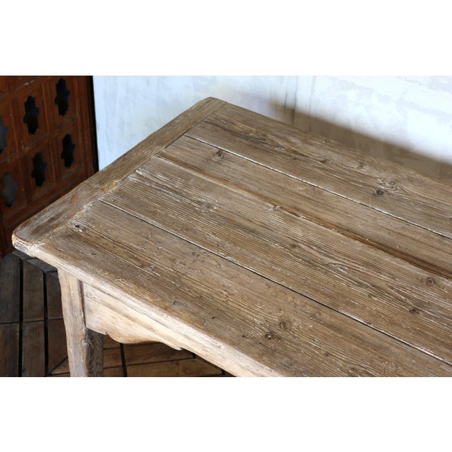 Early 20th-Century Farmhouse Pine Dining Table For Sale - Image 13 of 18
