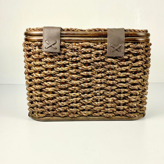 1980s Vintage Boho Chic Arts & Crafts Coastal Woven Jute Wicker & Bentwood Storage Lidded Basket For Sale - Image 13 of 15
