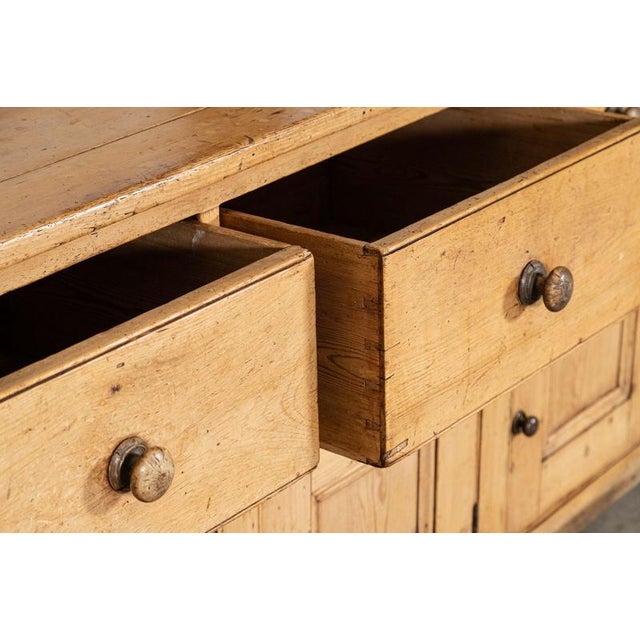 Large Antique English Vernacular Pine Dresser, 1830 For Sale - Image 13 of 18