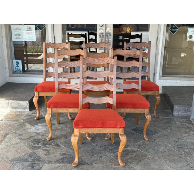 2000 - 2009 Queen Anne Extension Dining Room Extension Table + Six Dining Chairs Set For Sale - Image 5 of 15
