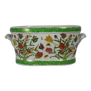 Early 20th Century Chinese Family Rose Porcelain Foot Bath For Sale