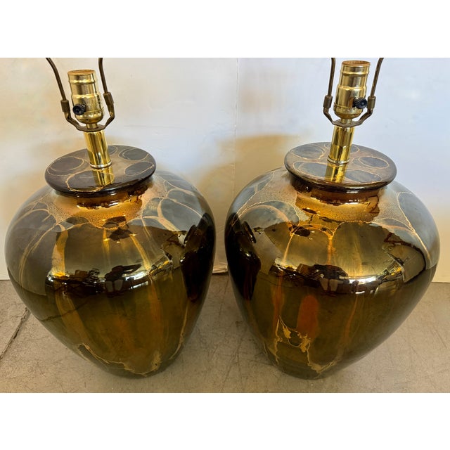 Hollywood Regency Large High Gloss Mottled Tortoise Shell/Drip Glaze Table Lamps From 80's/ a Pair For Sale - Image 3 of 5