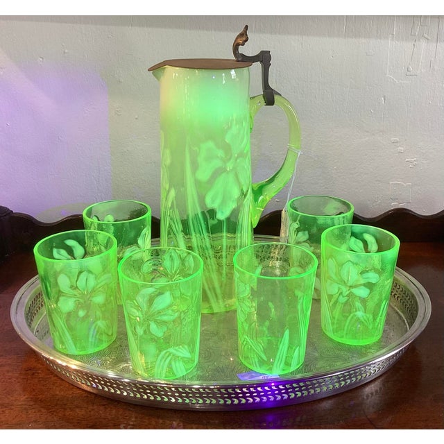 Canary Yellow Early 20th Century Rare Northwood Opalescent Daffodil Uranium Glass Pitcher & Six Glasses Water Lemonade Set For Sale - Image 8 of 10