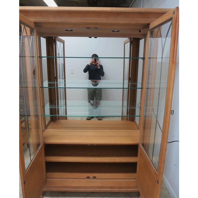 1980s Henredon Monumental Aegean Crystal Curio China Hutch Cabinet Neo Classical For Sale - Image 10 of 13