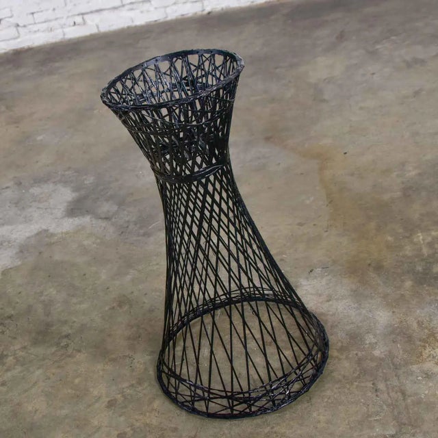 Black Mid-Century Modern Spun Fiberglass Plant Stand For Sale - Image 8 of 13