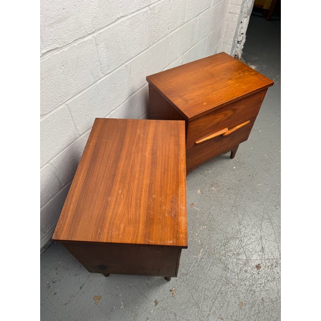 Wood Pair of Mid-Century Modern Nightstands For Sale - Image 7 of 16