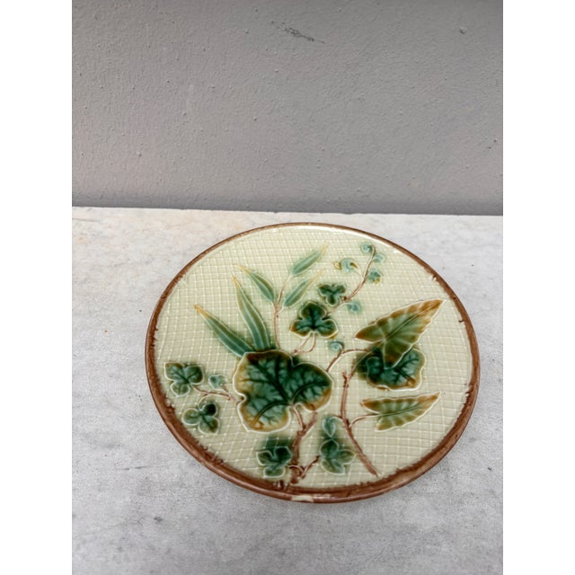 German Small Majolica Leaves Plate, circa 1890.