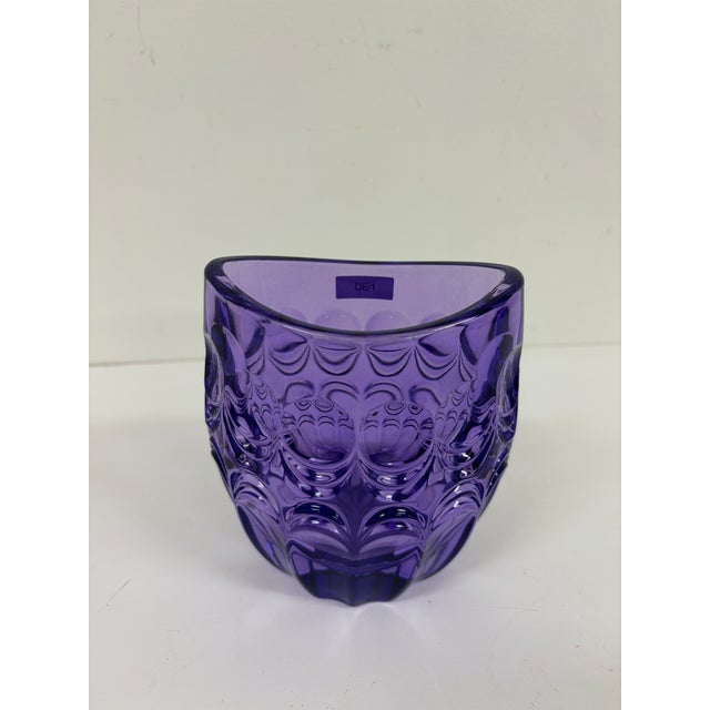 Marquis by Waterford Purple Crystal Cut Glass Vase – Contemporary For Sale - Image 9 of 9