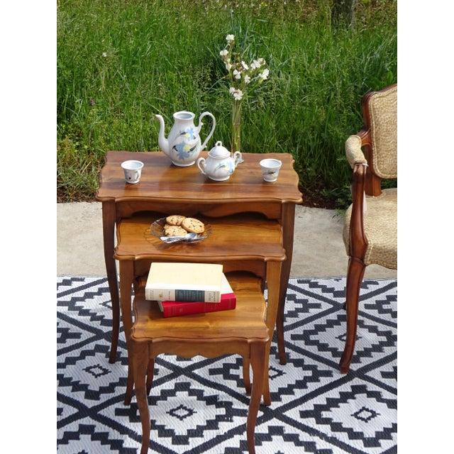Louis XV Walnut Nesting Tables, 1970s, Set of 3 For Sale - Image 4 of 18