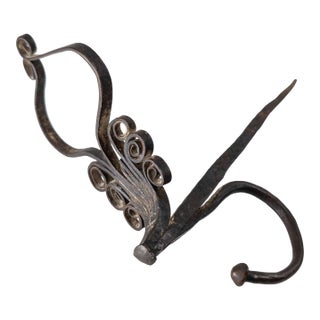 18th or 19th Century Blacksmith Handwrought Iron Betty Lamp Spike For Sale