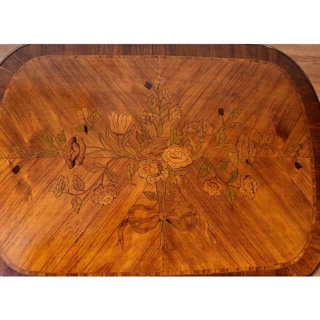 French 1910s Antique French Louis XV Walnut & Satinwood Inlay Small Coffee Table For Sale - Image 3 of 15