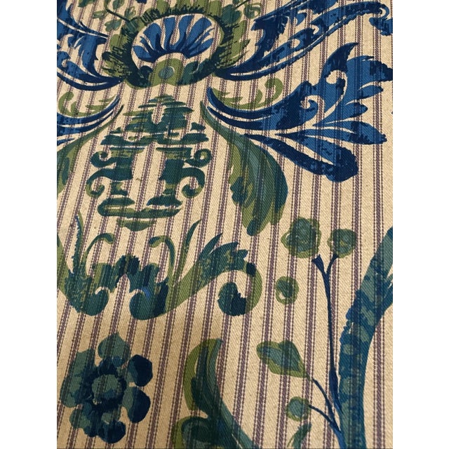 Hollywood Regency Vintage Hand Screen Damask Fabric & Wooden Screen For Sale - Image 3 of 3