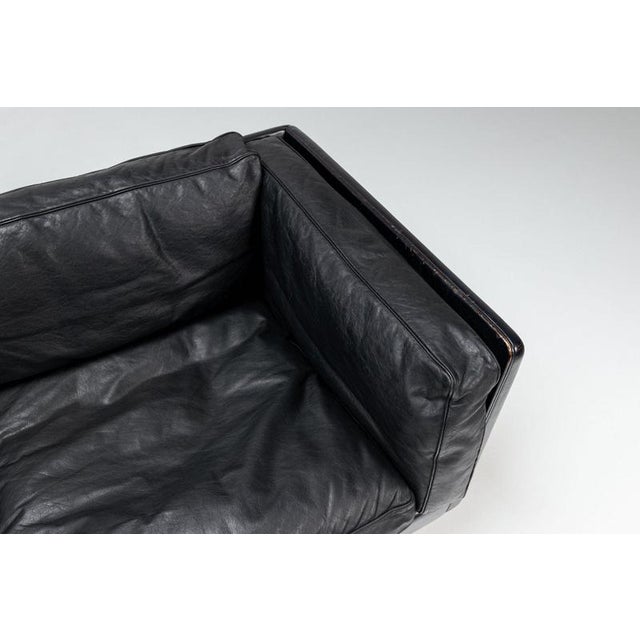 Model V11 Sofa in Black Leather by Illum Wikkelsø for Holger Christiansen, Denmark, 1960s For Sale - Image 14 of 18