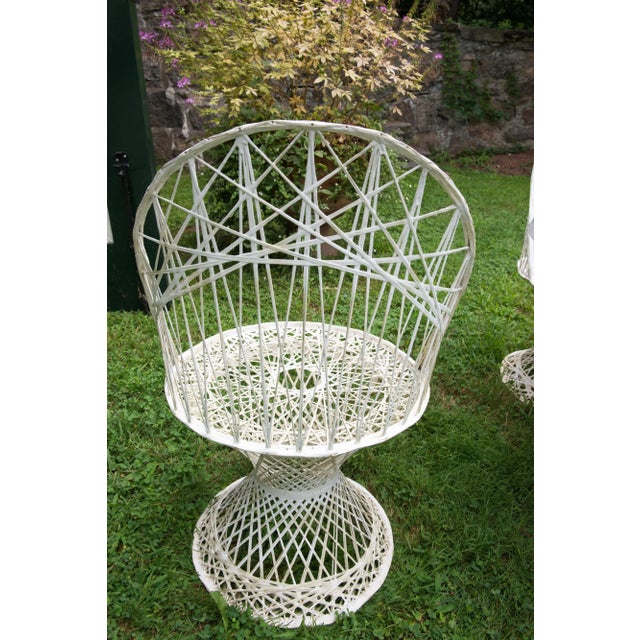 Mid-Century Modern 1960s Russell Woodard Four Chairs & Round Table of Spun Fiberglass - Set of 5 For Sale - Image 3 of 13