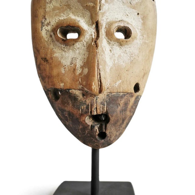 Mid 20th Century Lega Mask on Stand For Sale In Los Angeles - Image 6 of 7